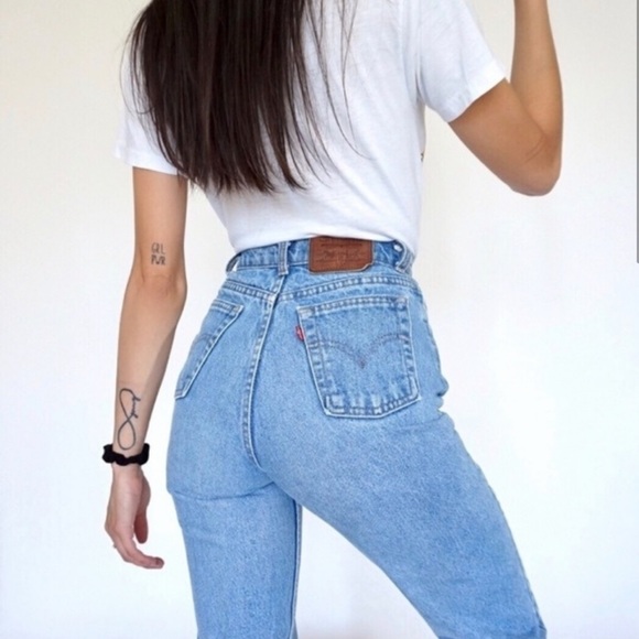 Levi's Denim - HIGH WAIST LEVI STRAIGHT LEG MOM JEANS